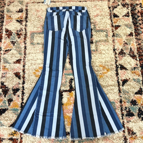 Show Me Your Mumu Berkeley zip up bells in indigo - Picture 12 of 13